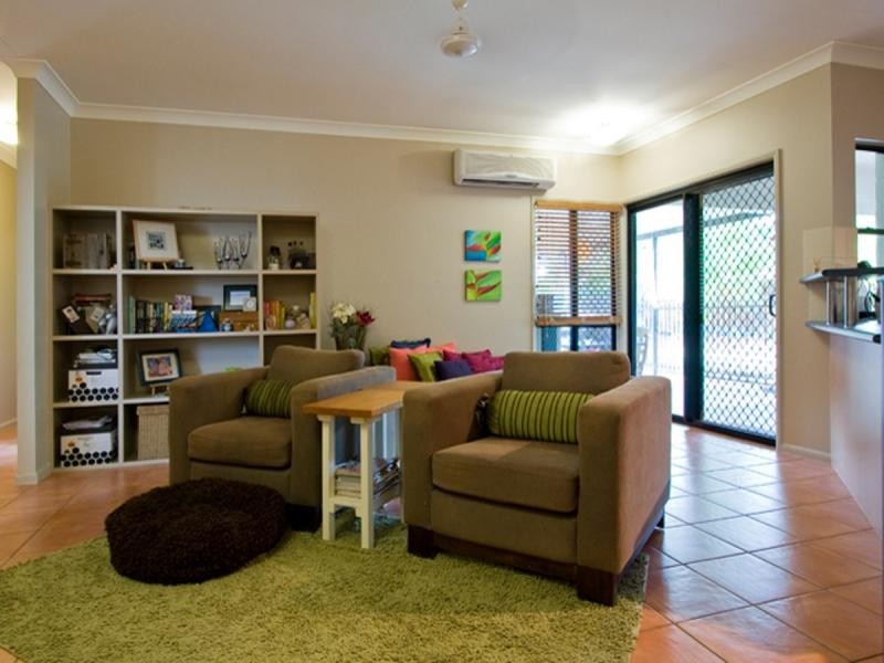 32 Mendi Drive, Bushland Beach QLD 4818