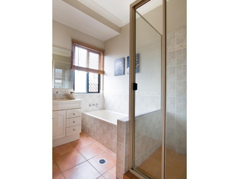 32 Mendi Drive, Bushland Beach QLD 4818