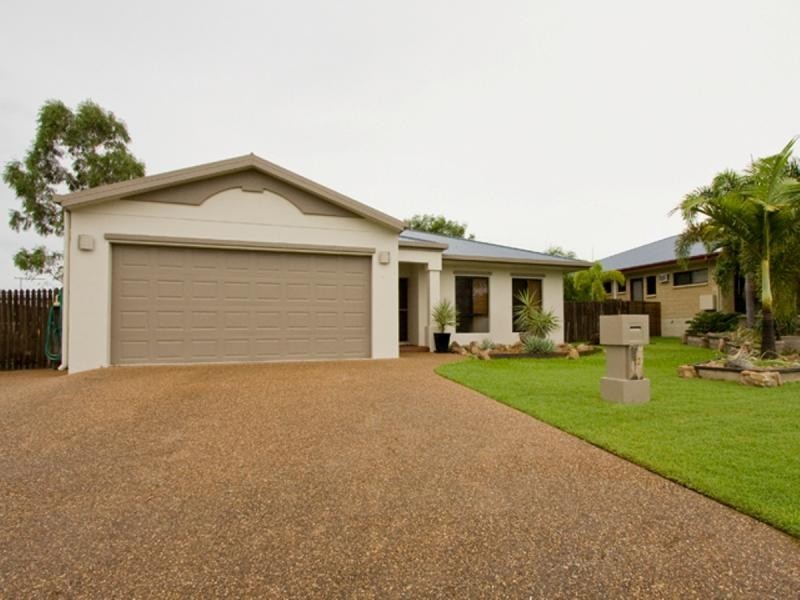 32 Mendi Drive, Bushland Beach QLD 4818