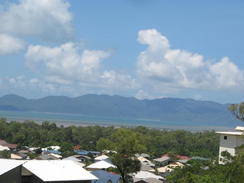 10 Cashell Court, Bushland Beach QLD 4818