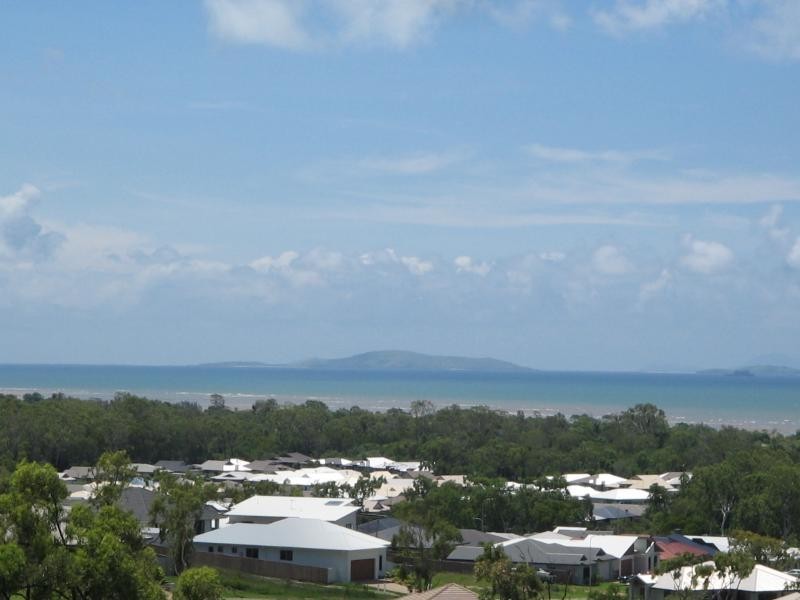 10 Cashell Court, Bushland Beach QLD 4818