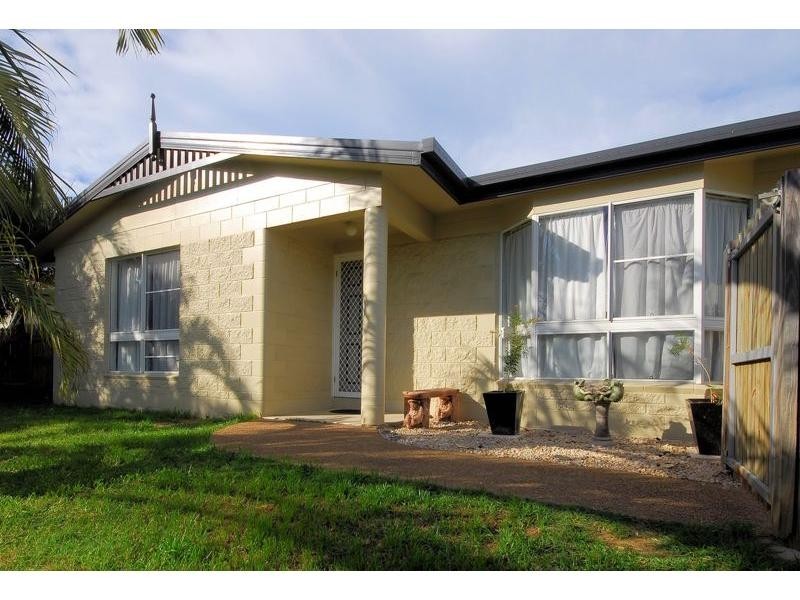 4 Courtney Street, Cranbrook QLD 4814