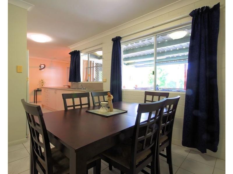 4 Courtney Street, Cranbrook QLD 4814