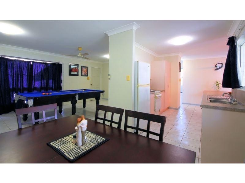 4 Courtney Street, Cranbrook QLD 4814