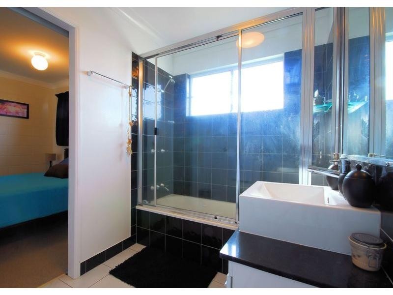 4 Courtney Street, Cranbrook QLD 4814