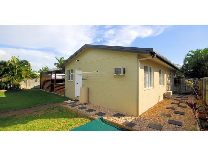 4 Courtney Street, Cranbrook QLD 4814