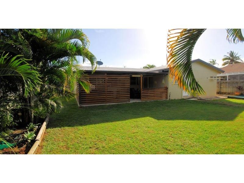 4 Courtney Street, Cranbrook QLD 4814