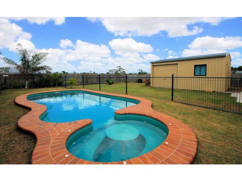 111 Glenrock Drive, Rasmussen QLD 4815