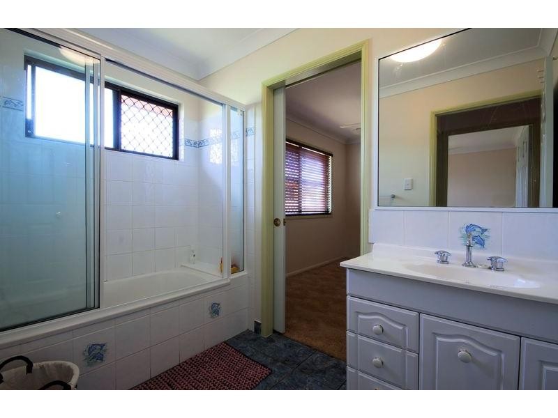111 Glenrock Drive, Rasmussen QLD 4815