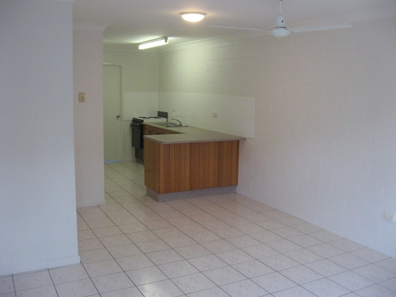 2/68 Robertson Street, Railway Estate QLD 4810