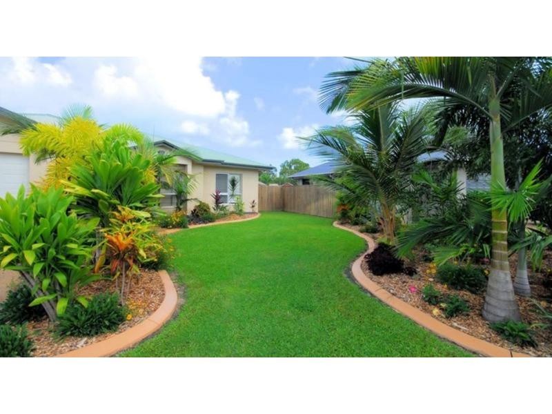 10 Bronte Court, Bushland Beach QLD 4818