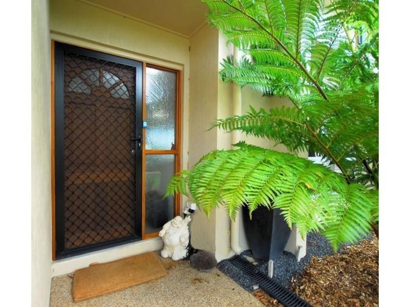 10 Bronte Court, Bushland Beach QLD 4818