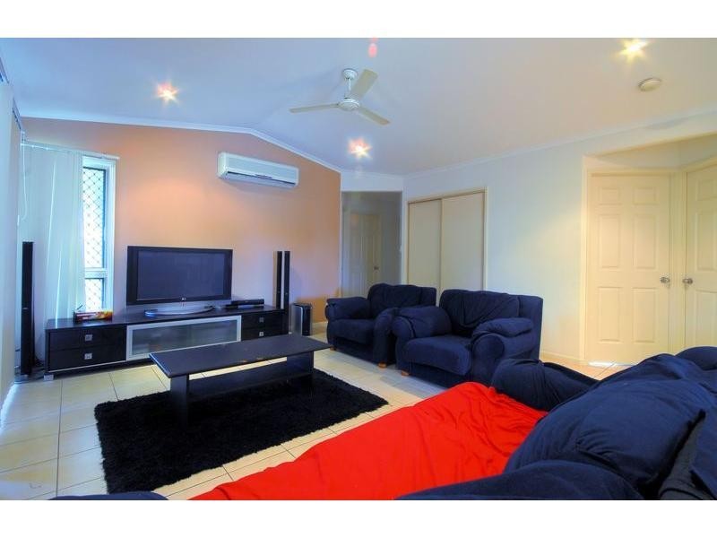 56 Thorn Street, Mount Louisa QLD 4814