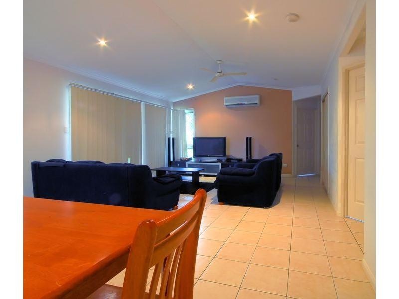 56 Thorn Street, Mount Louisa QLD 4814