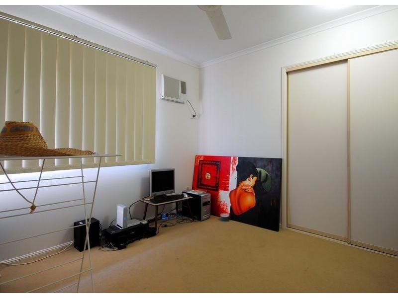 56 Thorn Street, Mount Louisa QLD 4814