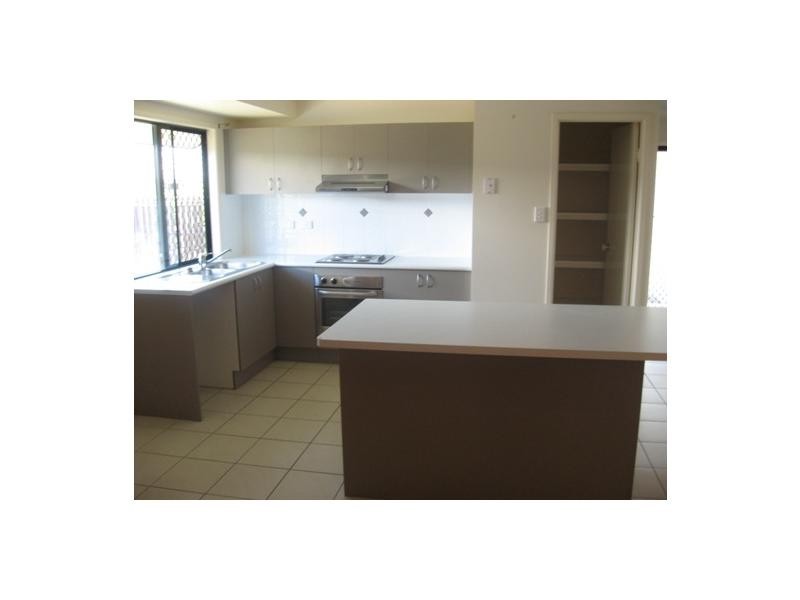 4 Eton Court, Burdell QLD 4818