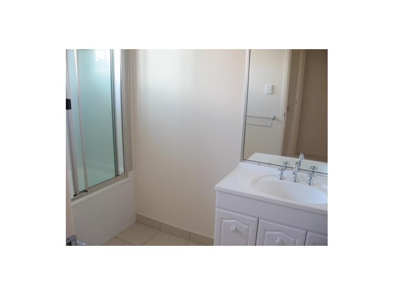 4 Eton Court, Burdell QLD 4818