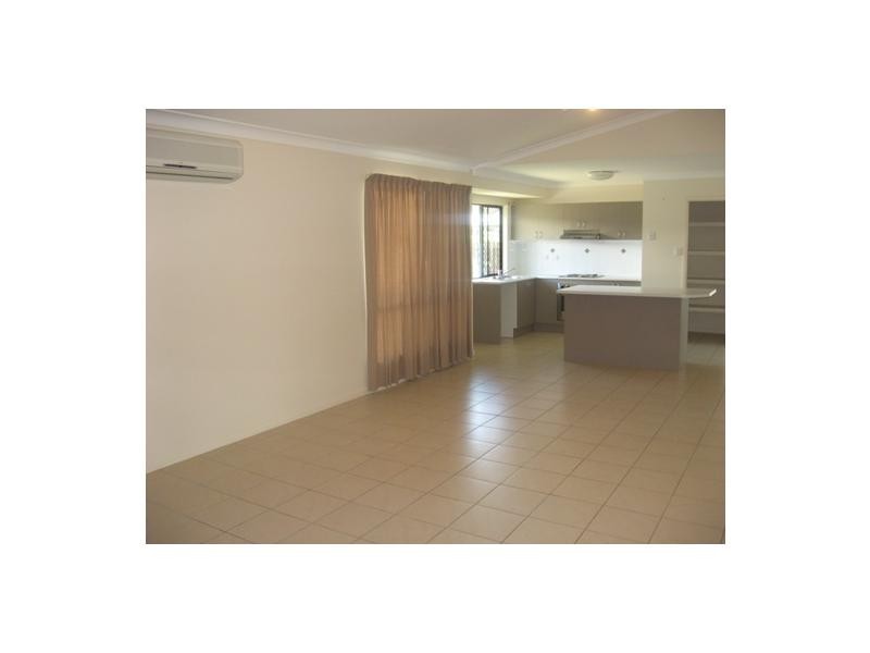 4 Eton Court, Burdell QLD 4818