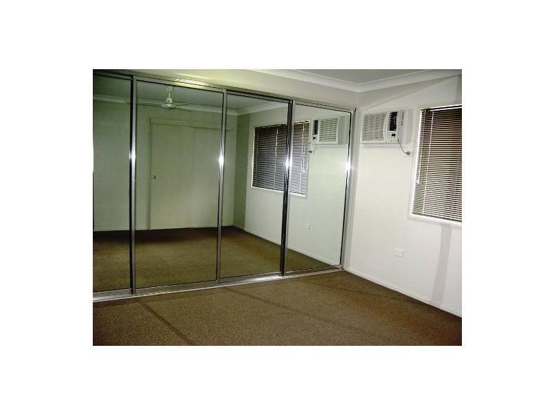 21 Waterfront Parade, Fairfield Waters, Idalia QLD 4811