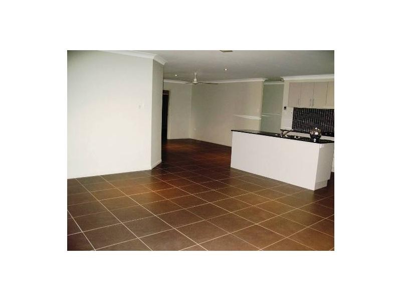 21 Waterfront Parade, Fairfield Waters, Idalia QLD 4811