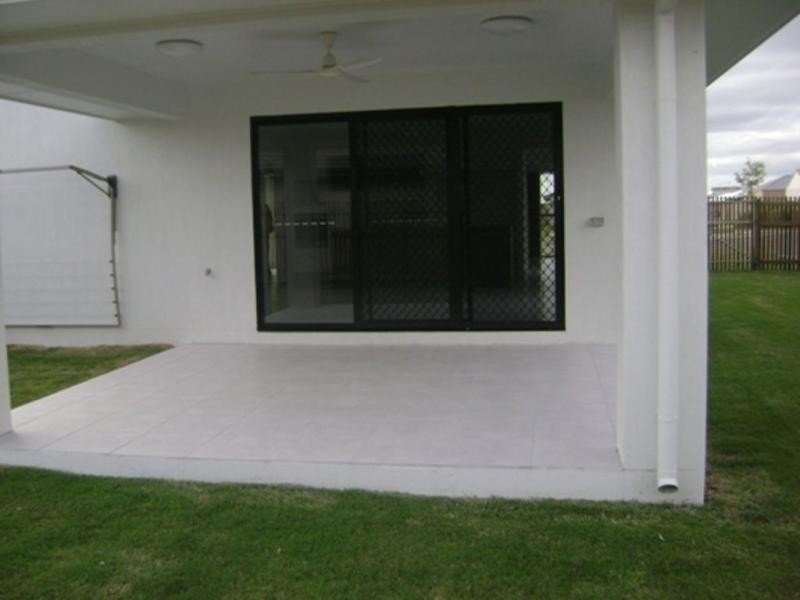 3 Laurie Motti Parade, Kirwan QLD 4817