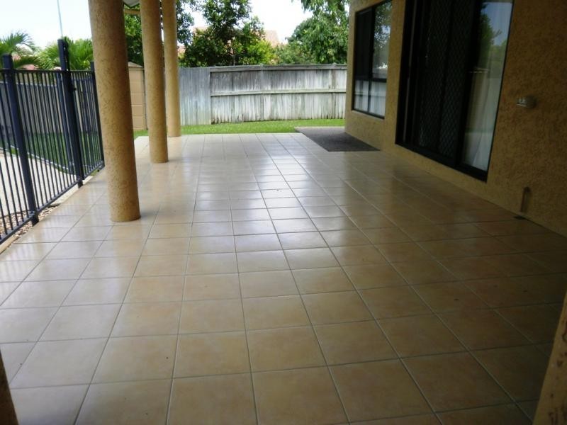 1 Hallett Close, Douglas QLD 4814