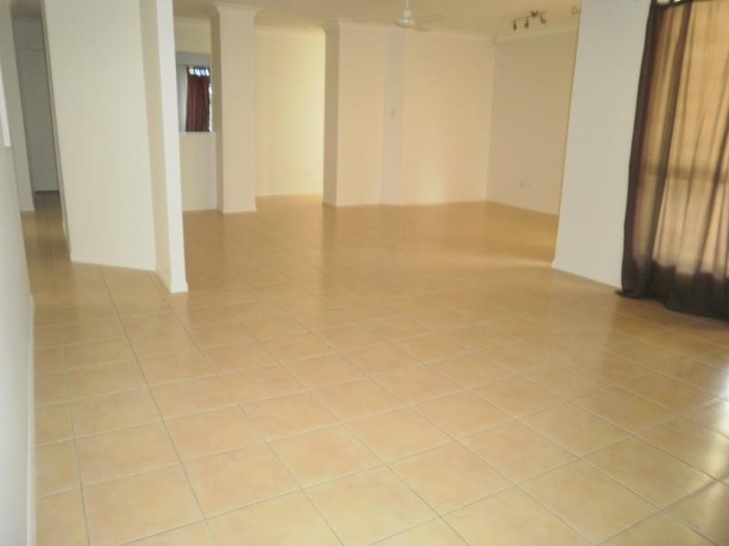 1 Hallett Close, Douglas QLD 4814