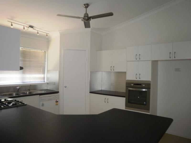 1 Hallett Close, Douglas QLD 4814