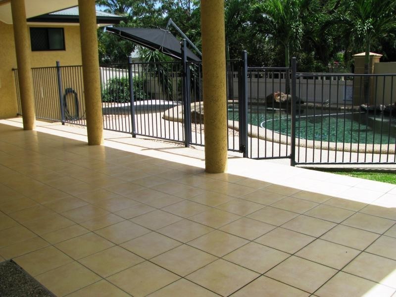 1 Hallett Close, Douglas QLD 4814