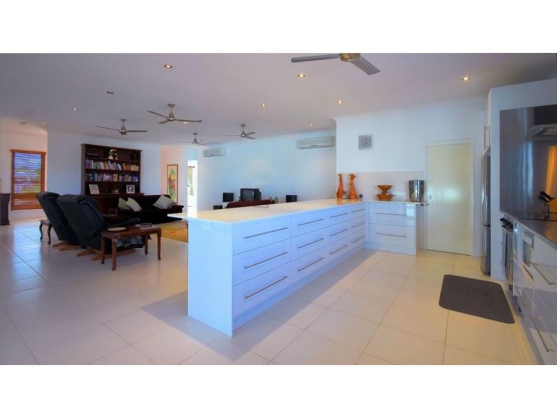 7 Irvinebank Road, Mount Low QLD 4818