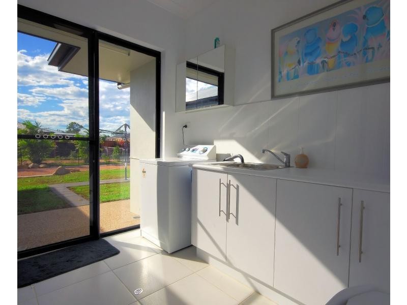 7 Irvinebank Road, Mount Low QLD 4818