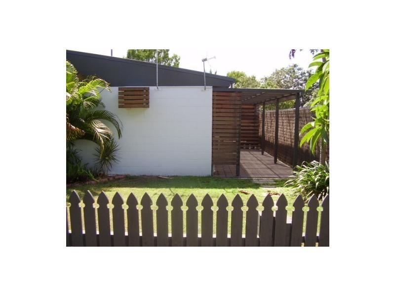 1/8 Tully Street, South Townsville QLD 4810