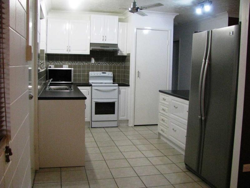 310 Pinnacle Drive, Rasmussen QLD 4815