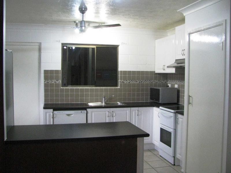 310 Pinnacle Drive, Rasmussen QLD 4815