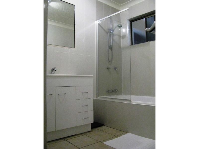 310 Pinnacle Drive, Rasmussen QLD 4815