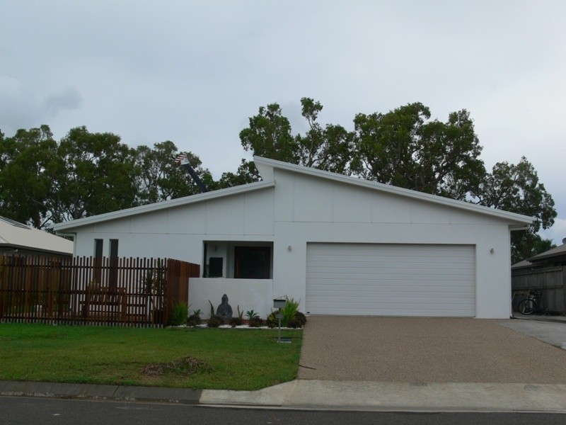 15 Margarita Court, Bushland Beach QLD 4818