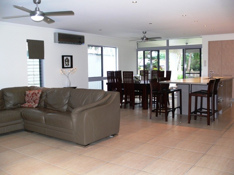 15 Margarita Court, Bushland Beach QLD 4818