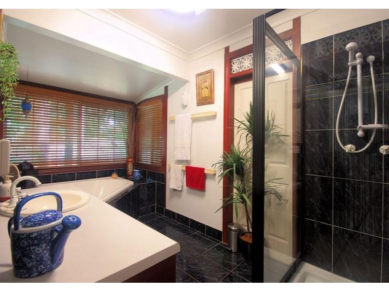 6 Kurrajong Court, Bushland Beach QLD 4818