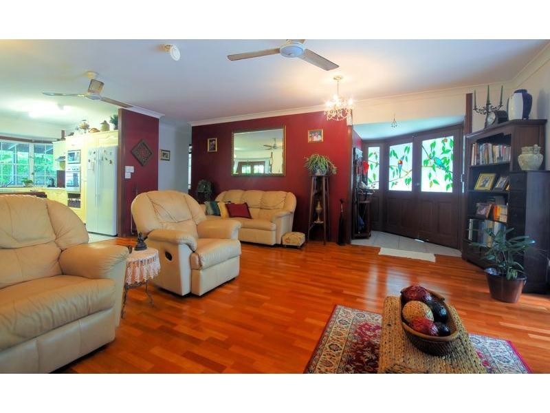 6 Kurrajong Court, Bushland Beach QLD 4818