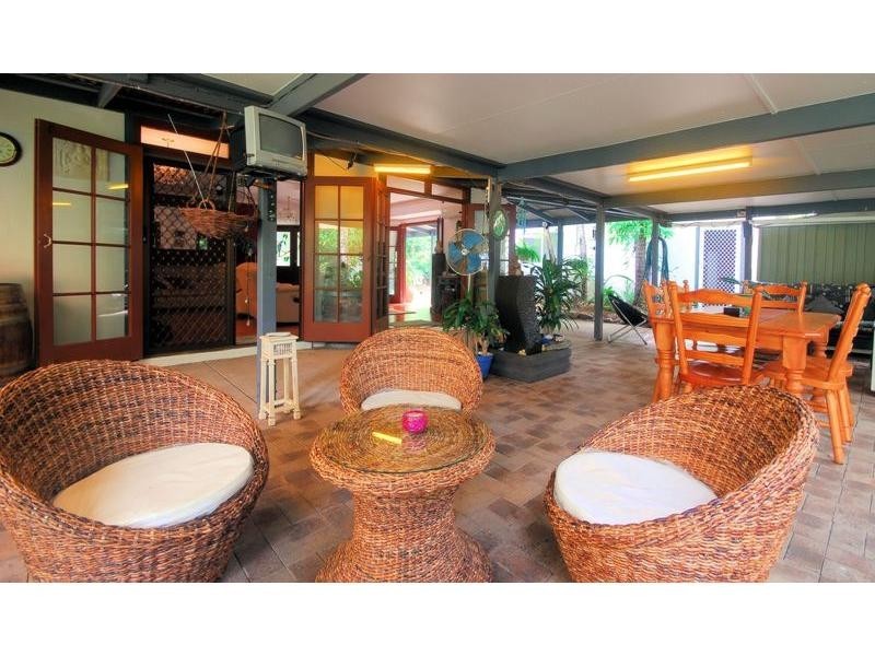 6 Kurrajong Court, Bushland Beach QLD 4818