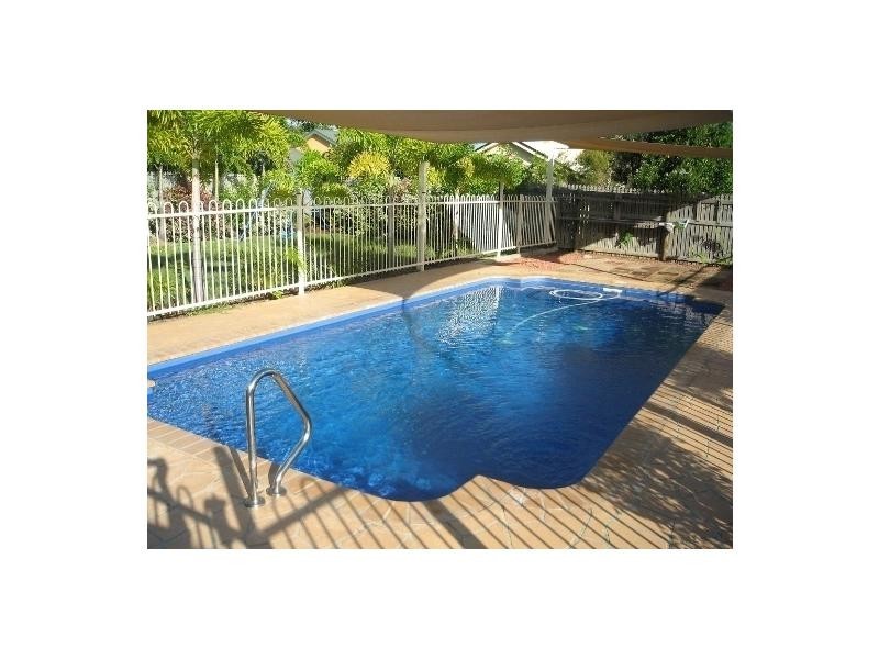 21 Crestbrook Drive, Mount Louisa QLD 4814