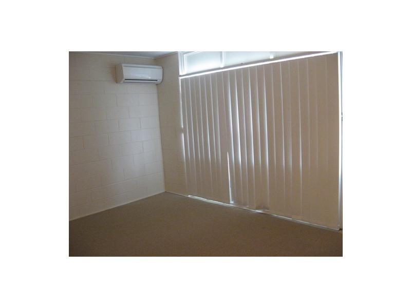 4/201 Kings Road, Pimlico QLD 4812