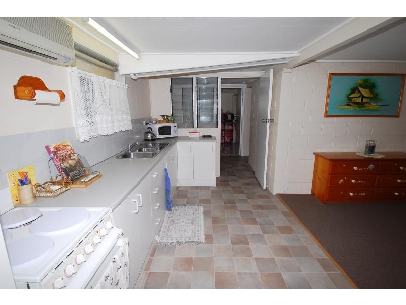 67 Grosvenor Street, Pimlico QLD 4812