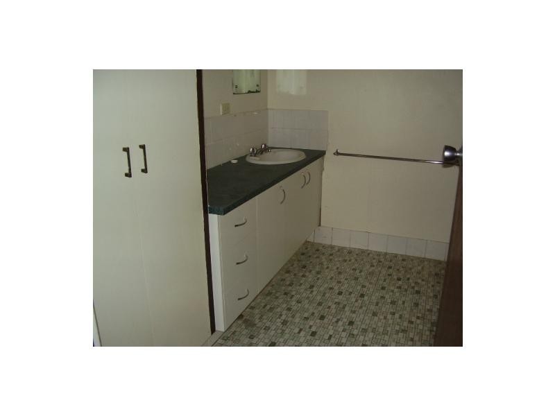 2/7 Mathiesen Street, Cranbrook QLD 4814