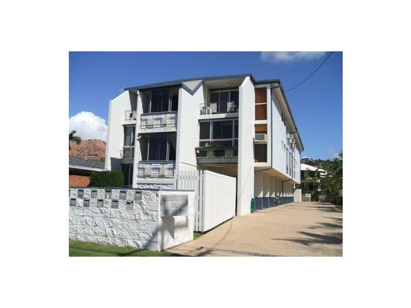 2/150 Mitchell Street, North Ward QLD 4810