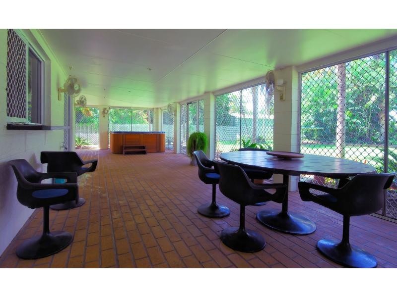 12 Bunya Street, Bushland Beach QLD 4818