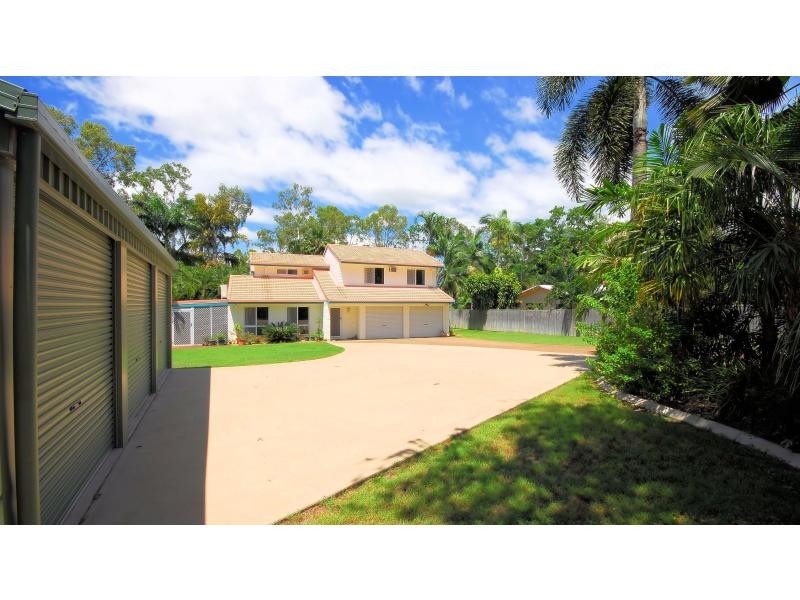 12 Bunya Street, Bushland Beach QLD 4818