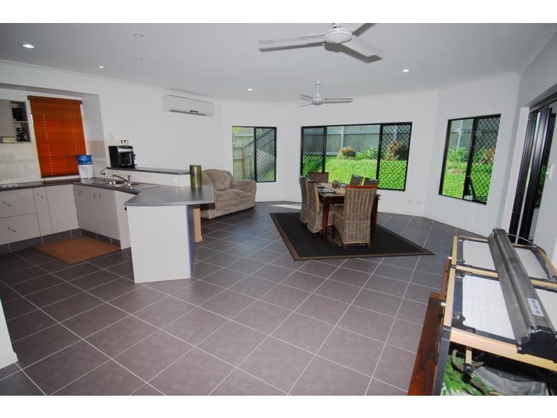 12 Rangeleigh Court, Mount Louisa QLD 4814