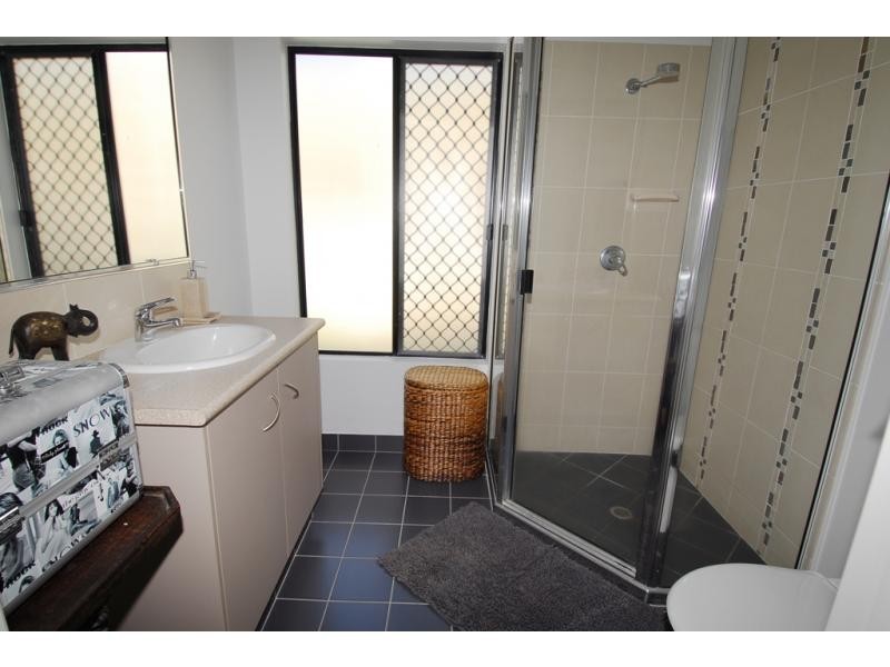 12 Rangeleigh Court, Mount Louisa QLD 4814