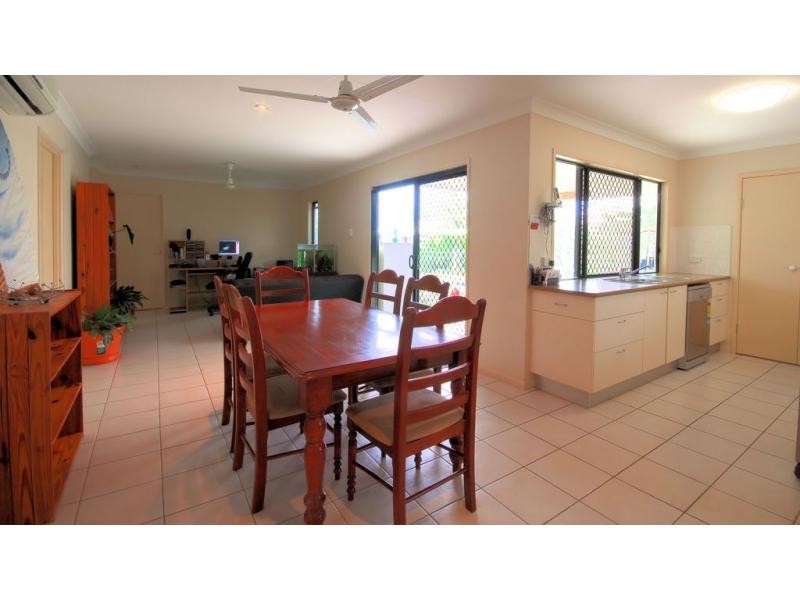 8 Eton Court, Burdell QLD 4818